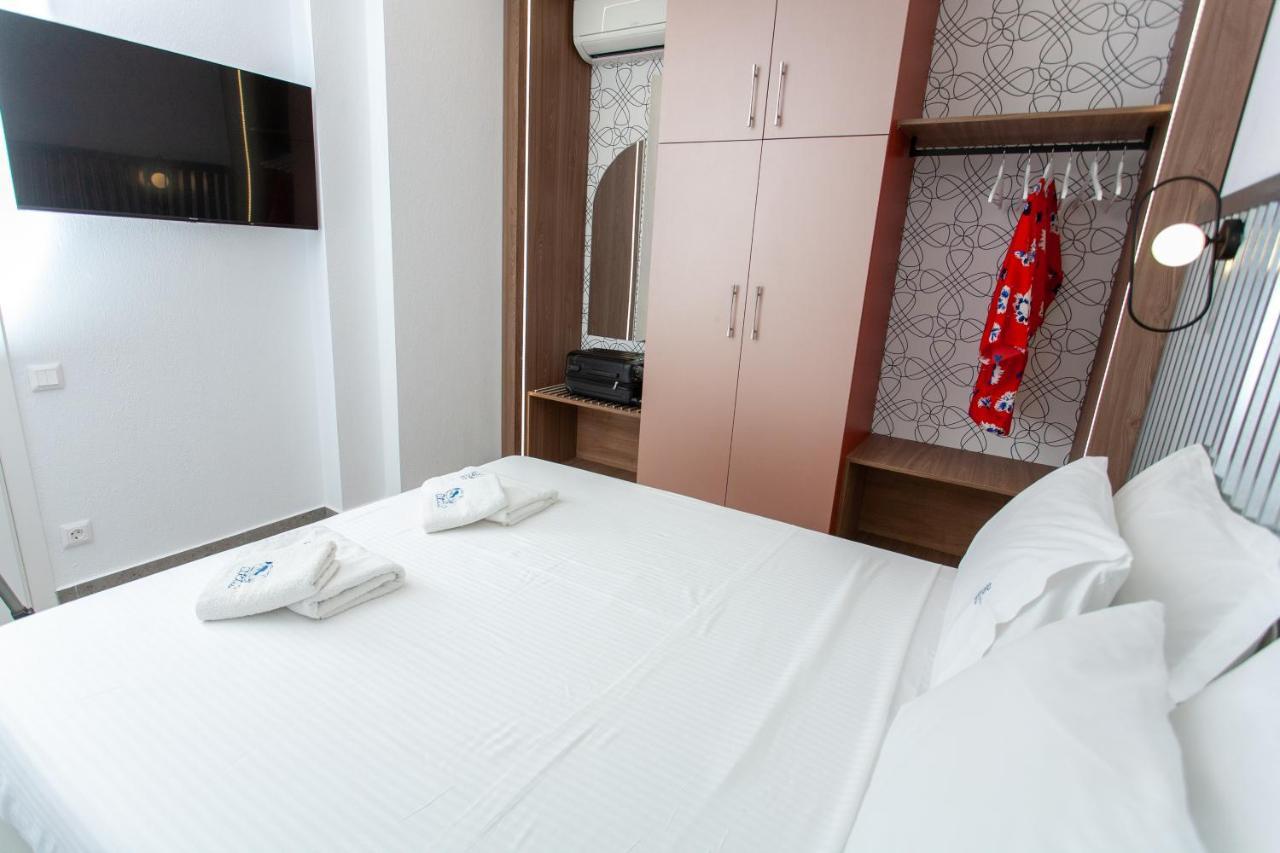 Aella Apartments Nikiti  Eksteriør billede